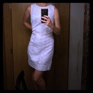 Cache white dress, with 3D dots.